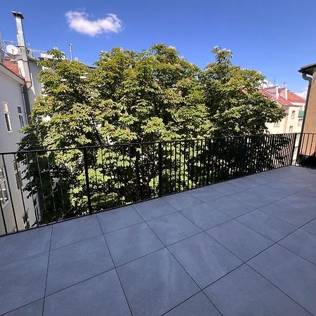 Large Garden-View Balcony Comfort Retreat 1020-Wien Ngoại thất bức ảnh