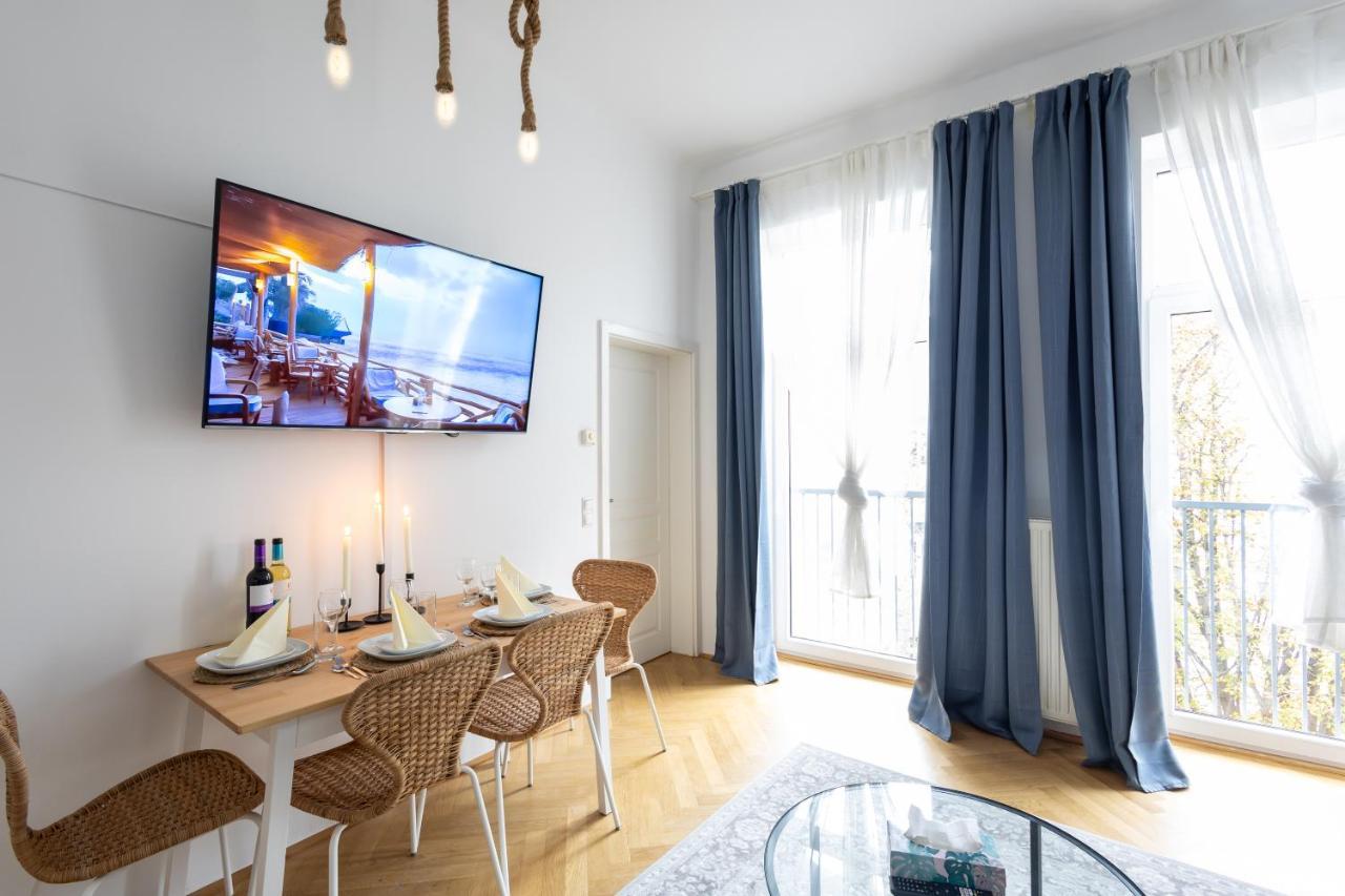 Large Garden-View Balcony Comfort Retreat 1020-Wien Ngoại thất bức ảnh